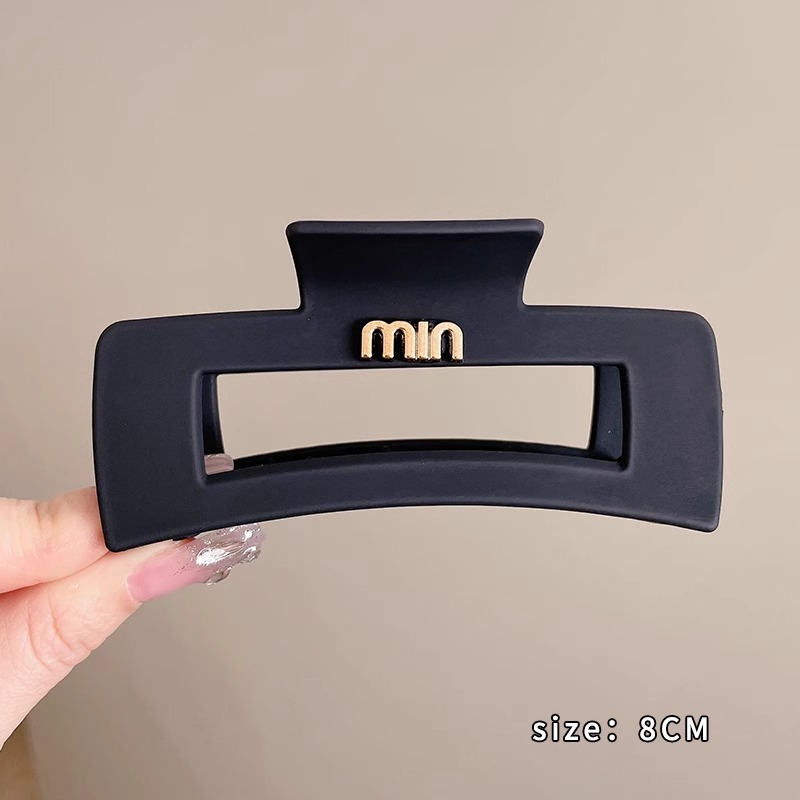 Clip de tiburón negro Clip de agarre de sentido avanzado femenino Horquilla grande en la parte posterior de la cabeza 2025 nuevo clip para el cabello tocado rasgador para el cabello