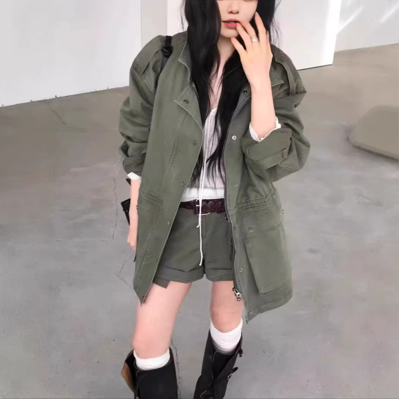 Current Korean Dongdaemun Style 2026 Spring Workwear Drawstring Waist Windbreaker Jacket and Rolled Hem Shorts Set