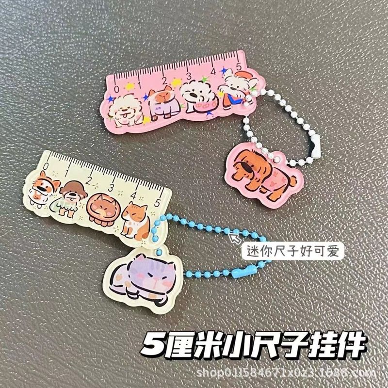 小紅の本の同じ種類の動物の小さい物差しのペンダントの高い顔の値の漫画のまっすぐな定規の学生の文房具のかばんの筆の袋のペンダントは送ります。|undefined