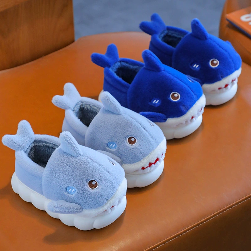 Новые осенние и зимние детские хлопчатобумажные тапочки для мальчиков и девочек в помещении мультяшные акулы для девочек тапочки для девочек