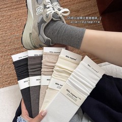 简约袜子女中筒袜纯棉春秋冬季卷边无骨堆堆袜日系黑白ins学院风