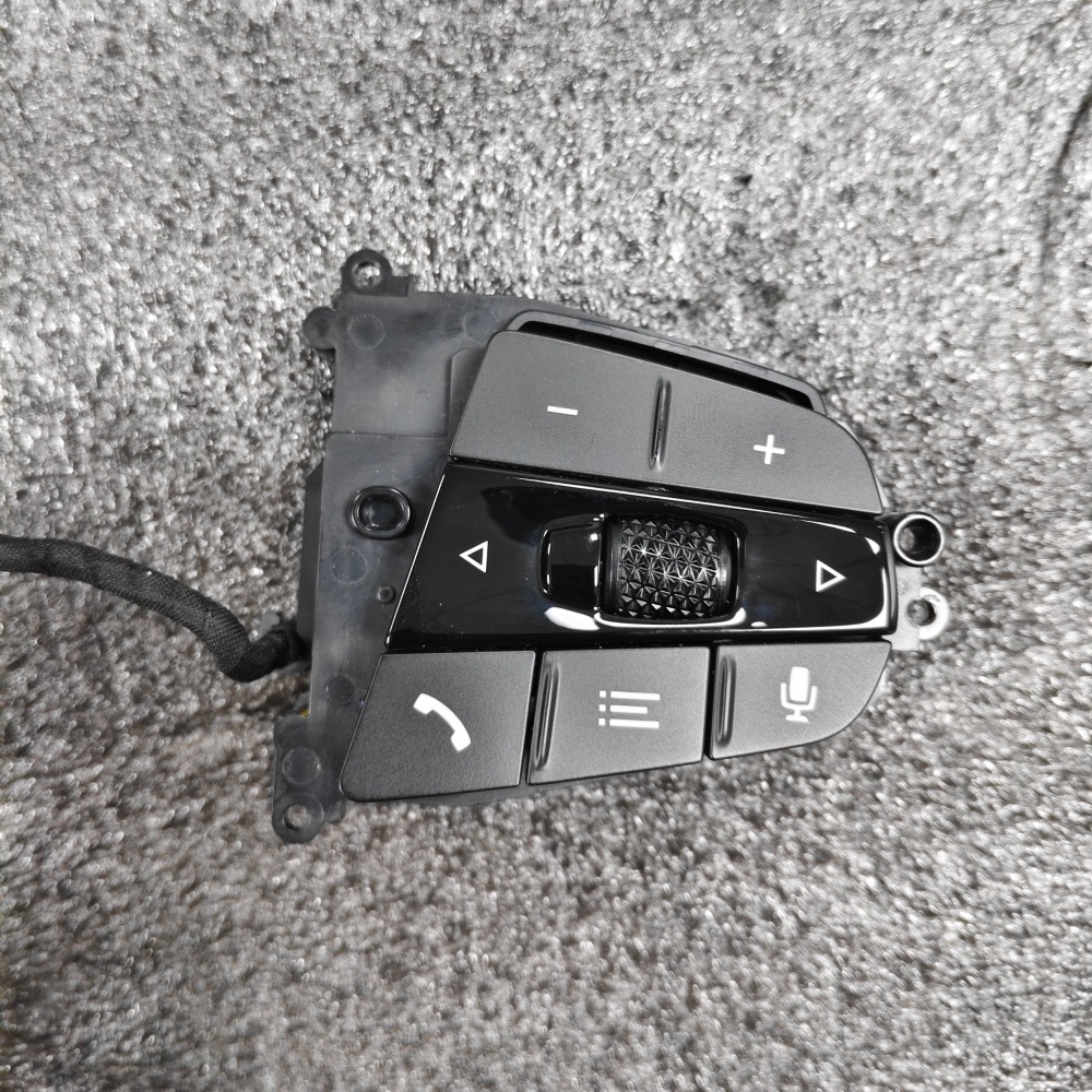 Suitable for BMW 1234567 series G30G38 multifunction steering wheel ACC button BDC2 BDC3 cruise control switch