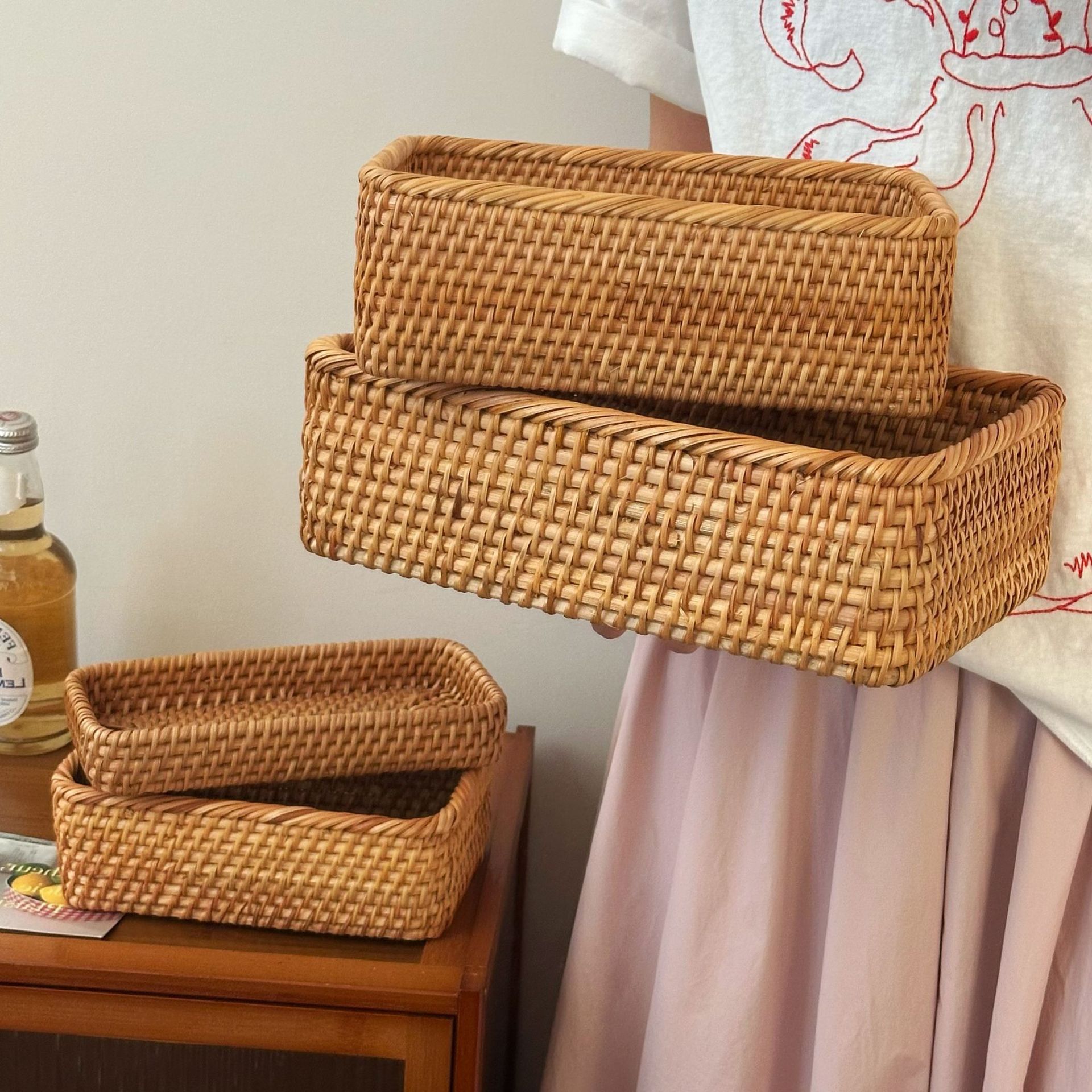 Ins cesta de almacenamiento de ratán retro mesa de escritorio mesa de centro cesta de almacenamiento de artículos diversos cesta de almacenamiento de acabado cosmético cesta de bambú