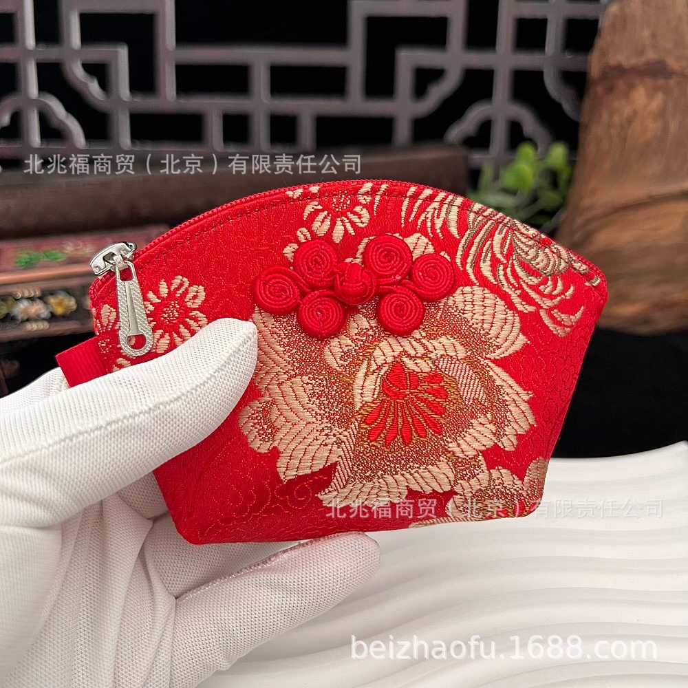 작은 빨간 껍질