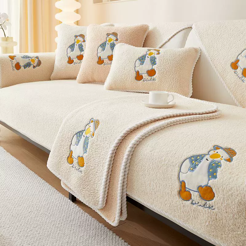 Зимняя плюшевая подушка для дивана с мультяшной вышивкой, зимняя утолщенная противоскользящая подушка, новинка 2023 года, осенне-зимний кожаный чехол для подушки