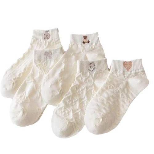 White cartoon spring and summer breathable low-cut short socks ins fashion ladies shallow mouth invisible boat socks Zhuji manufacturer batch