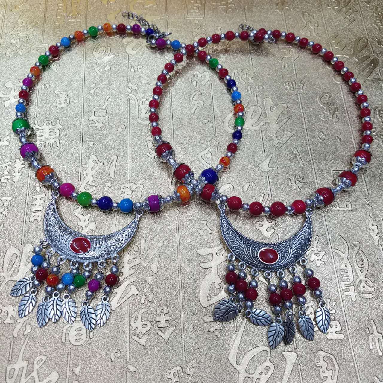 Ethnic style Necklace Necklace Colorful Beading Crescent Pendant A collar for a horse Yunnan characteristic Hmong Silver ornament children Necklace
