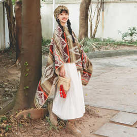 女士青海湖旅游春夏复古旅行民族风保暖斗篷披肩长款围巾印花披风