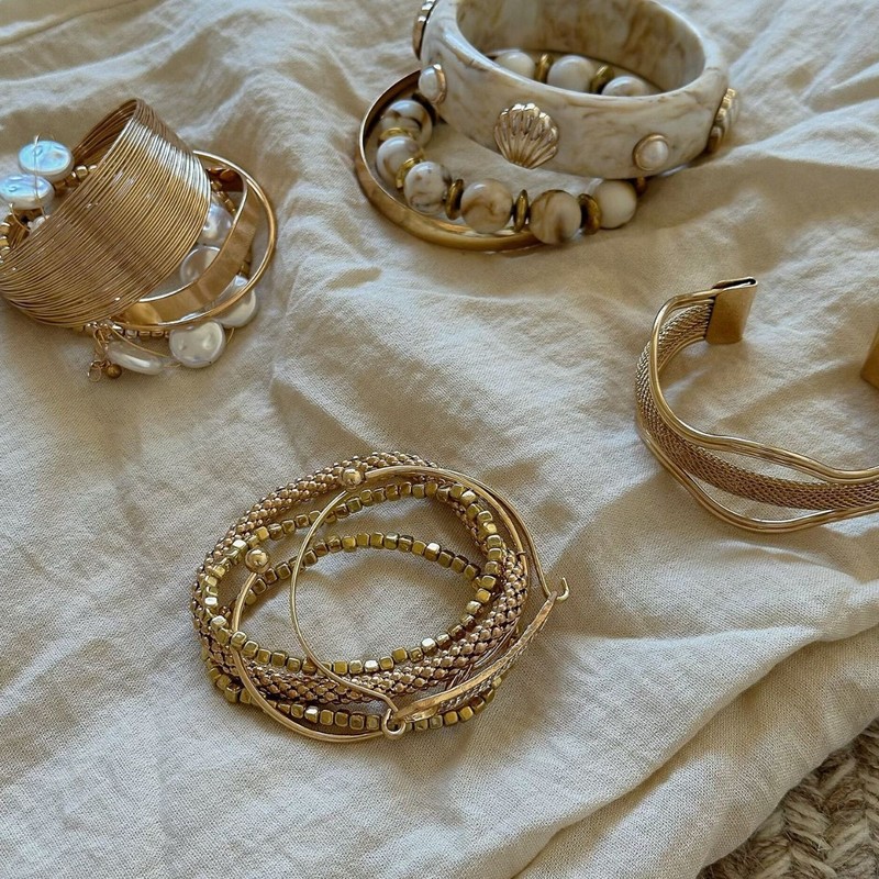 European and American Cross-Border Resin Shell Pearl Bracelet Ins Fashion Stylish Commuter Bracelet Niche High-End Hand Jewelry for Women