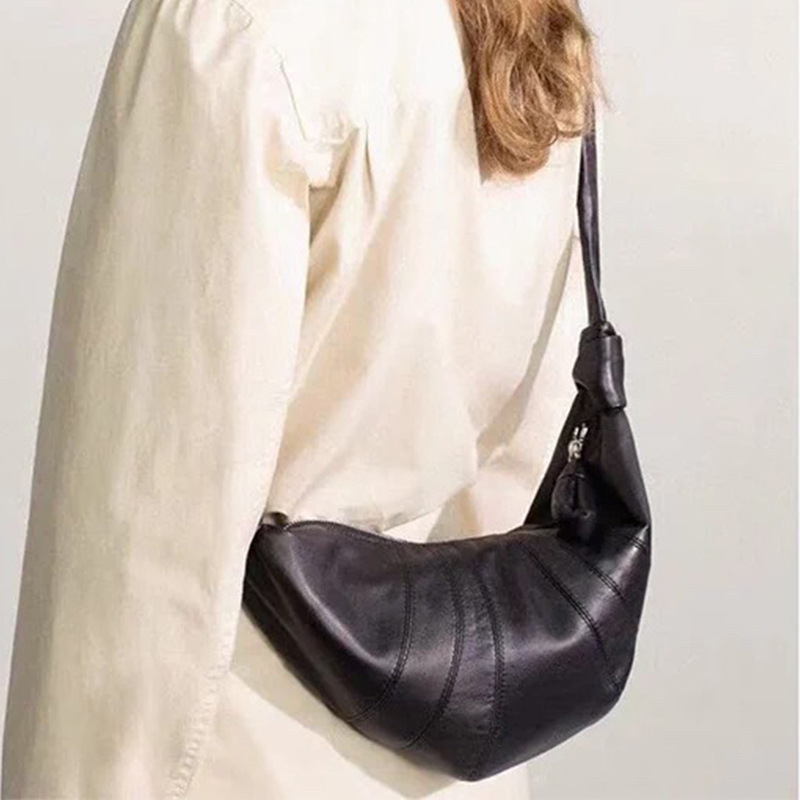 Lemaire Crossbody Bag Plain Lambskin Minimalist Croissant Bag Trendy Cool Chest Bag Unisex Shoulder Bag