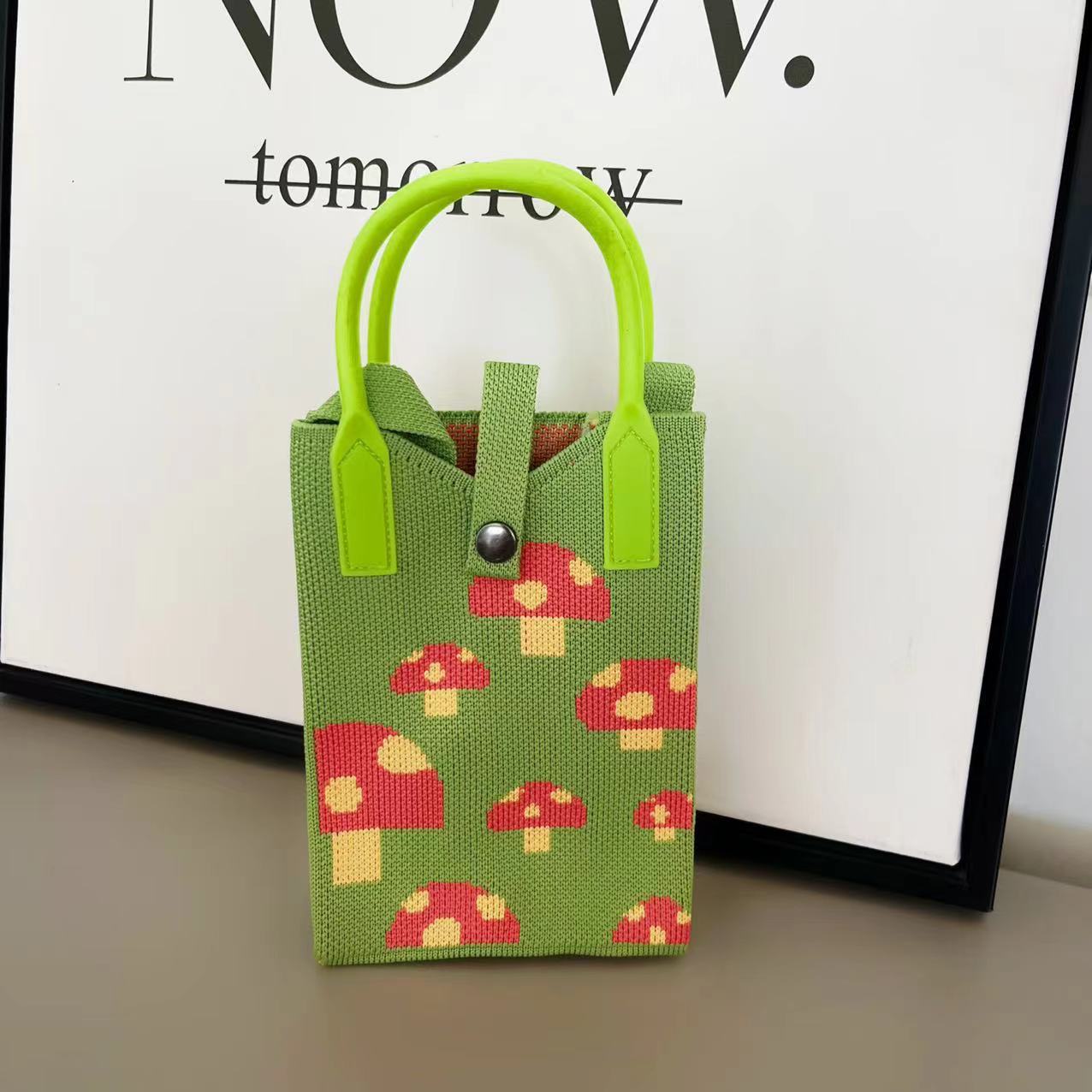 Bolso tejido para teléfono móvil con diseño único, mini bolso versátil con diseño de gato de la suerte, bolso cruzado para mujer, bolso de hombro.