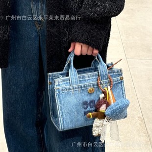 ޢ���¿�Ό�ţ��Cargo Tote����r����Xб��ţ�е���Ů��mini