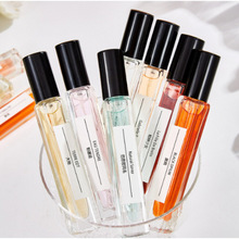 ��������ε�{�d�ӻ��ΰ�����ͬ����������S���˵ؔ����b��ˮ10ml