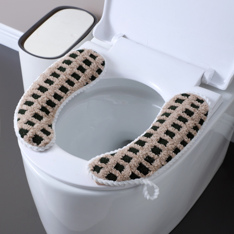 家庭用滑り止めトイレはぬいぐるみを貼って冬に保温して水洗いできる|undefined