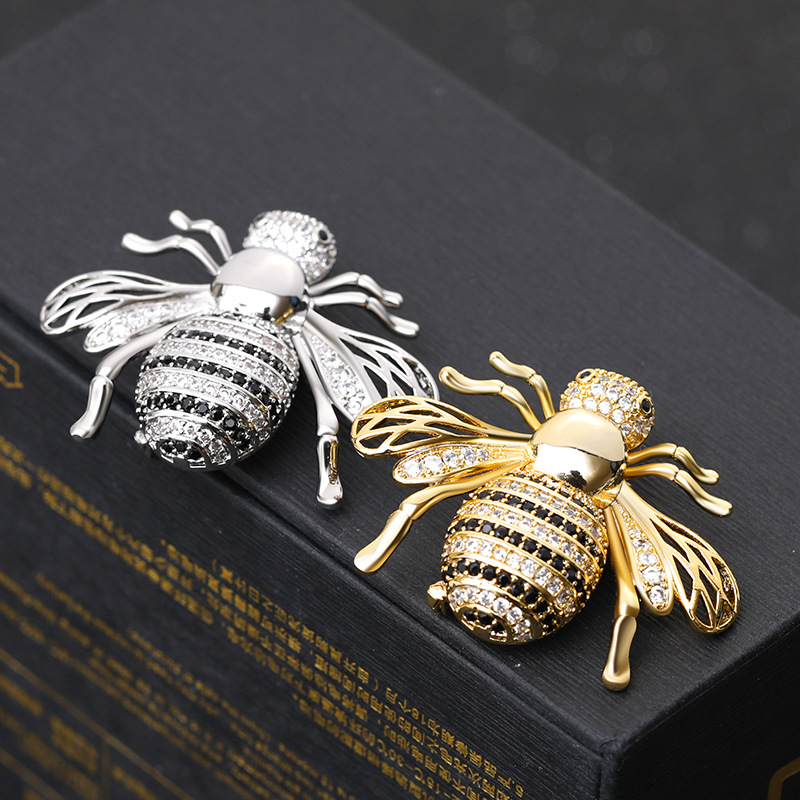 Bee brooch anti-exposure Pearl corsage pin dripping insect clothing micro inlaid zircon cross-border clothing