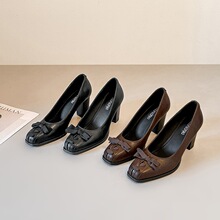 Ӣ�ď͹Ŝ\�چ�ЬŮ�ָ�ͨ���L���^�߸�Ь���s�����YŮЬ