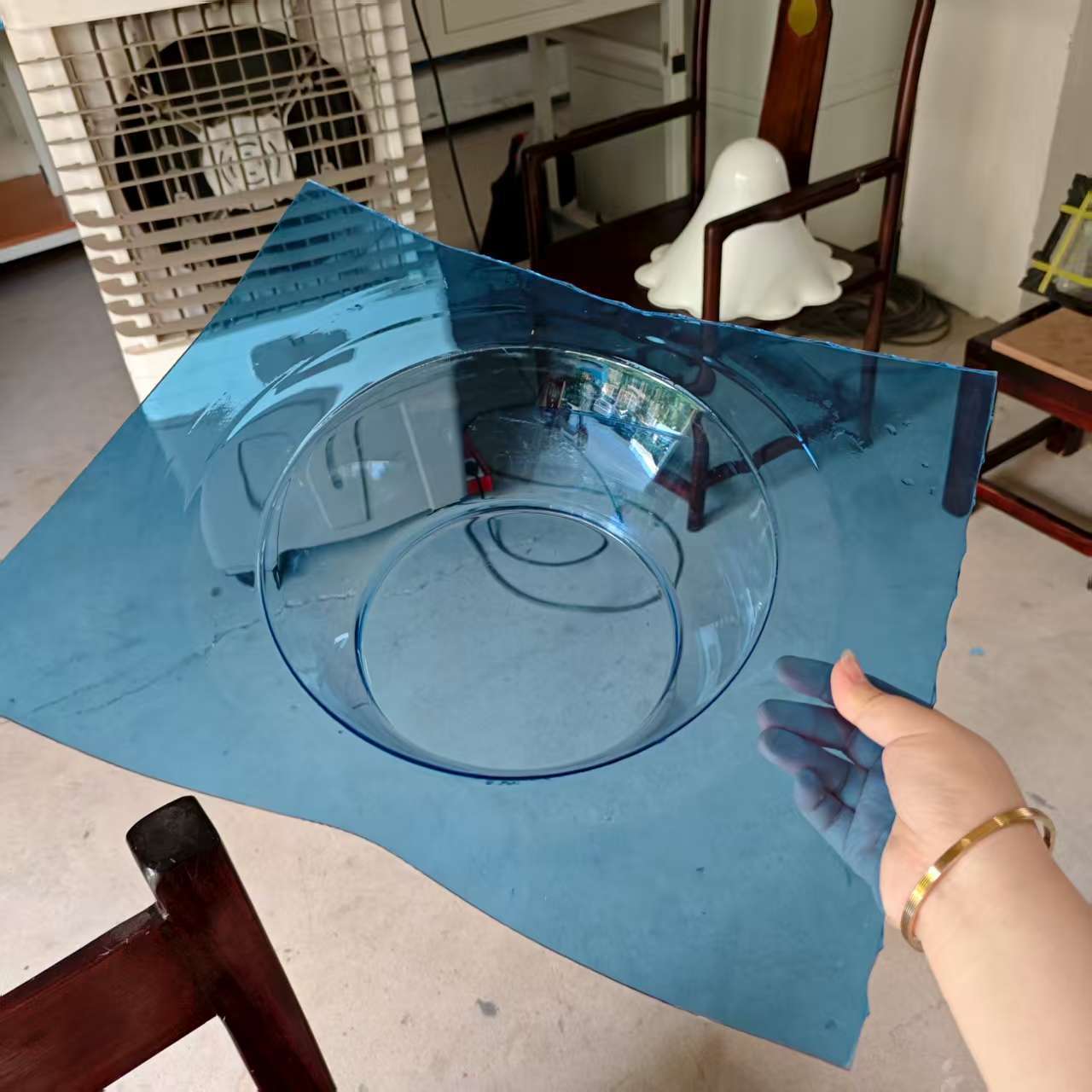 和信元亚克力盒子透明蓝色热压成型可改形状大小颜色厚度