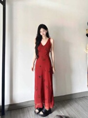 碎花红色v领连衣无袖长裙度假风套装女夏季黑色防晒开衫两件套潮
