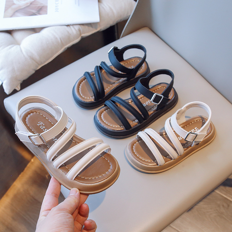 Sandalias para niñas 2025 nuevos zapatos para niños, suela suave, zapatos de playa ligeros, sandalias casuales de todo fósforo para niños grandes y niñas image 2