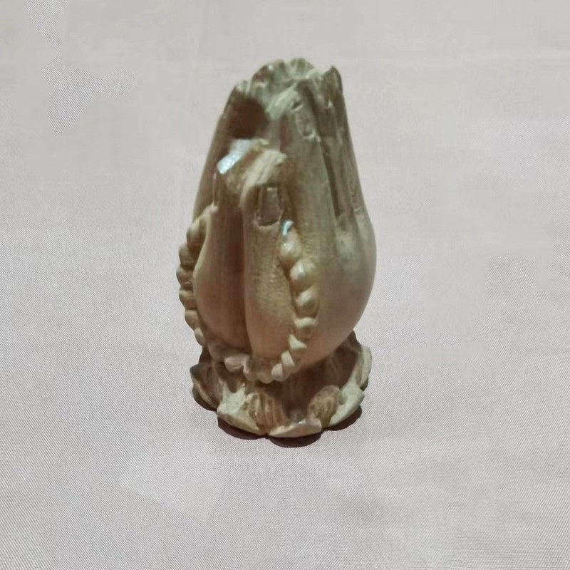 桃の木のハンドルの文章はハンドルの部品の屋台を遊んでいます。|undefined