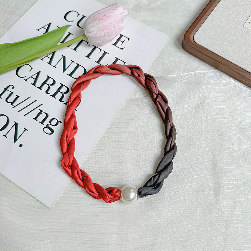 Collar de perlas de hebilla de atracción primavera y otoño verano decoración de cuello pequeña bufandas de mujer camisa de pañuelo de seda girada al por mayor