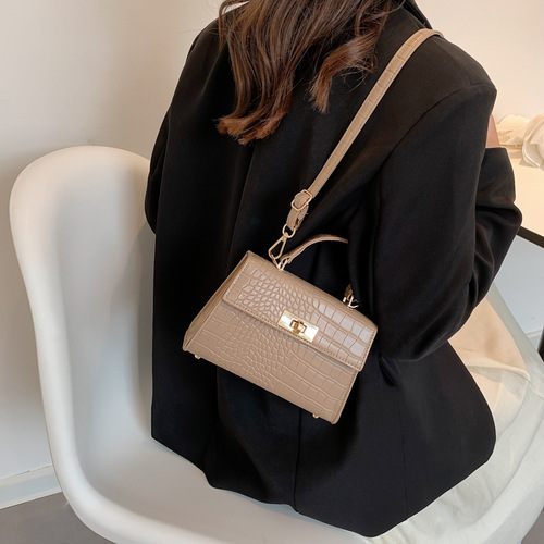 Retro small bag  autumn fashion shoulder bag crossbody bag women's bag simple western style portable small square bag