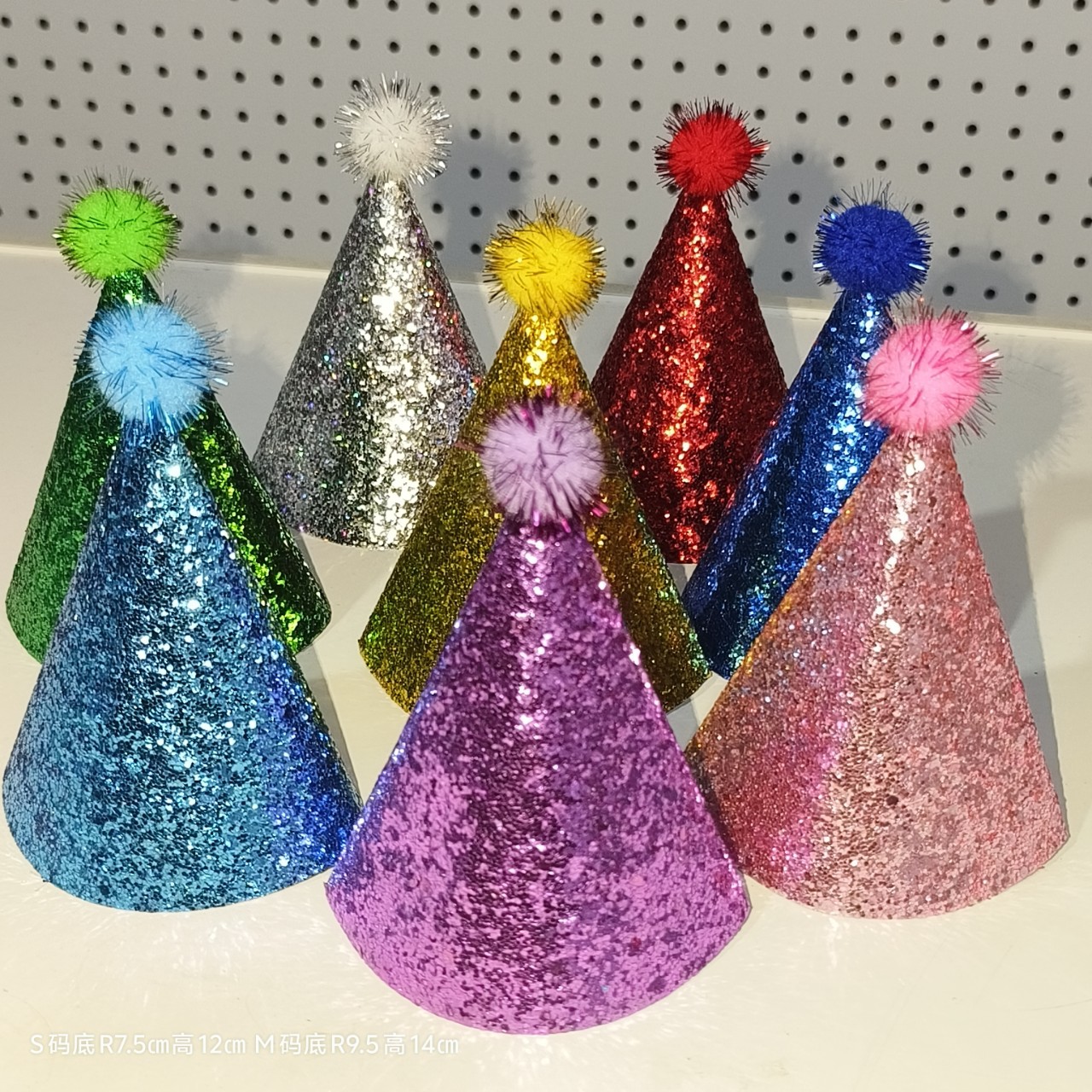 Amazon cross-border pet cumpleaños sombrero perro gato niño cumpleaños party polvo brillante sombrero vestido de baile