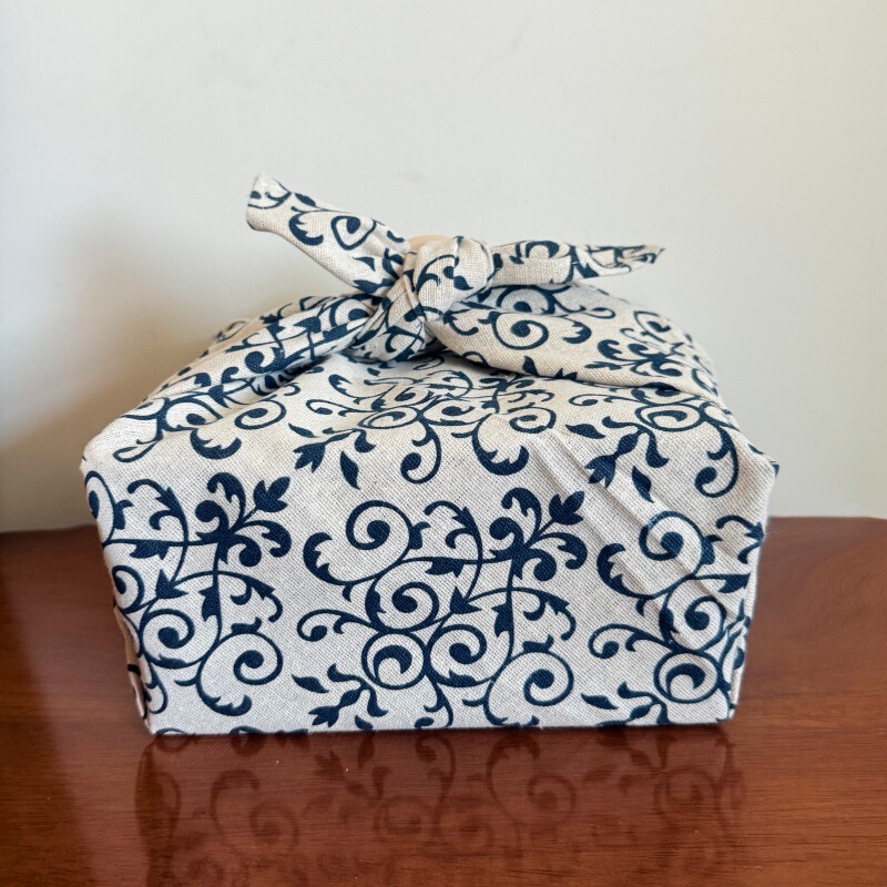 Bohemian Style Furoshiki Blue and White Porcelain Square Scarf Mid-Autumn Festival Gift Box Packaging Gift Handbag Gift Wrap Cloth