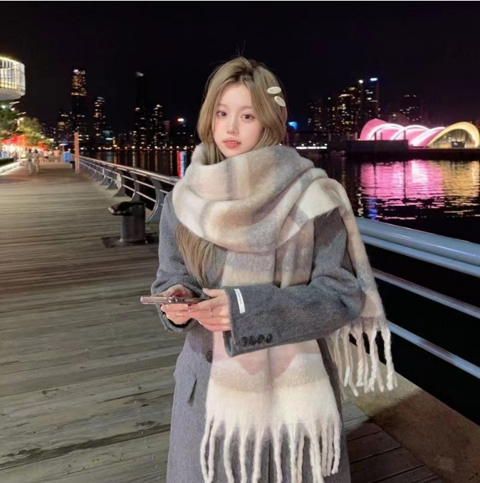 韩系马海毛氛围感粉色格纹围巾女冬季保暖百搭流苏长款围脖批发|undefined