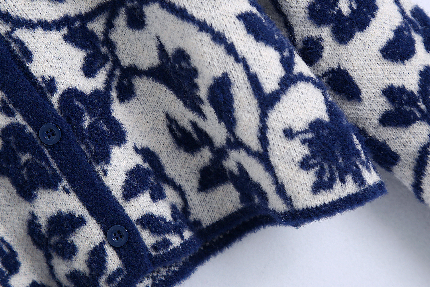 Floral Jacquard Knitted Sweater 7