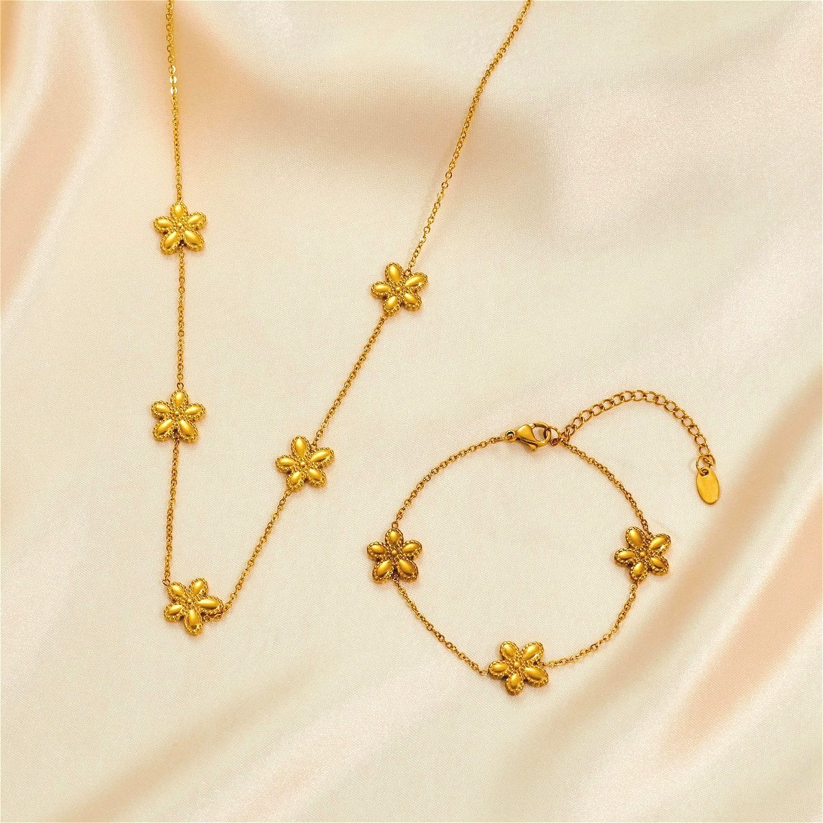 Трансграничный взрыв Lucky Cold Light Костюм Ожерелье Сеть Красная ключица Браслет Мода Легкая роскошная печь Настоящее золото