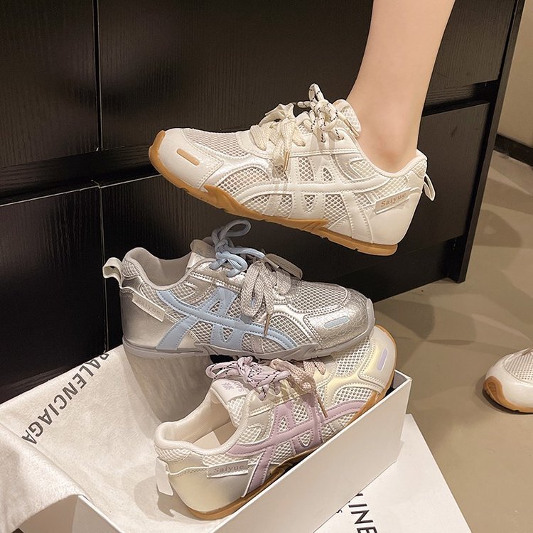 [Armano] 2026 Summer New Style Flyknit Mesh German Training Shoes for Women, Breathable Lace-Up German Training Shoes, Trendy Women's Shoes