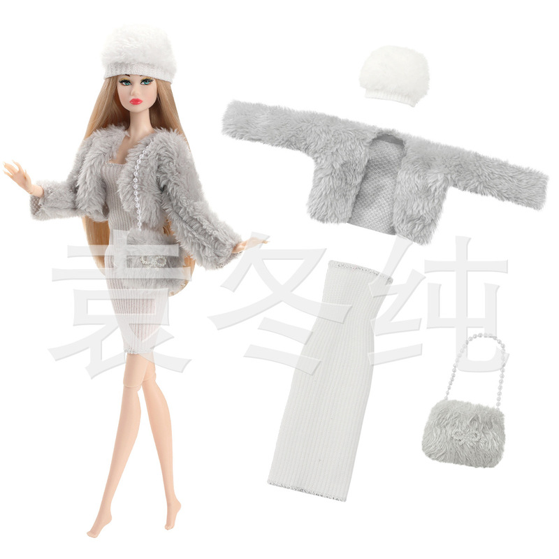 6:1 Doll Clothing Cross-Border New Plush Small Bag for Women, Faux Fox Fur Shoulder Bag, Autumn and Winter Furry Crossbody Bag, Versatile 6:1 Doll Clothing Cross-Border New Plush Small Bag for Women, Faux Fox Fur Shoulder Bag, Autumn and Winter Furry Crossbody Bag, Versatile