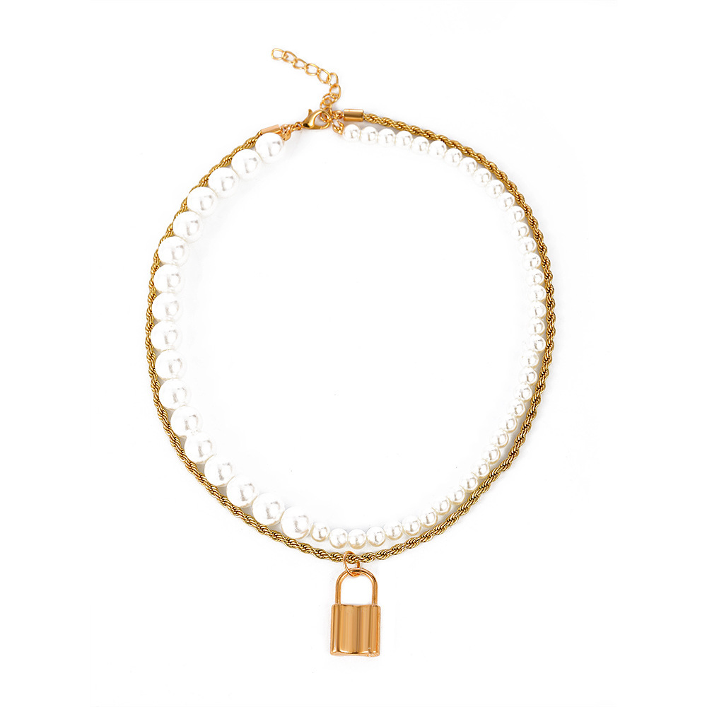 Multi layered Baroque pearl necklace, fashionable elegant, with a stacked sweater and personalized collarbone chain_voghion.com