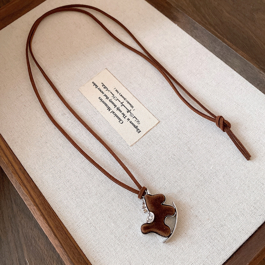 Oro verdadero eléctrico galvanis colgante de piedra pony pendientes collar ligero lujo nicho universal conjunto temperamento alta sensación de joyería mujer