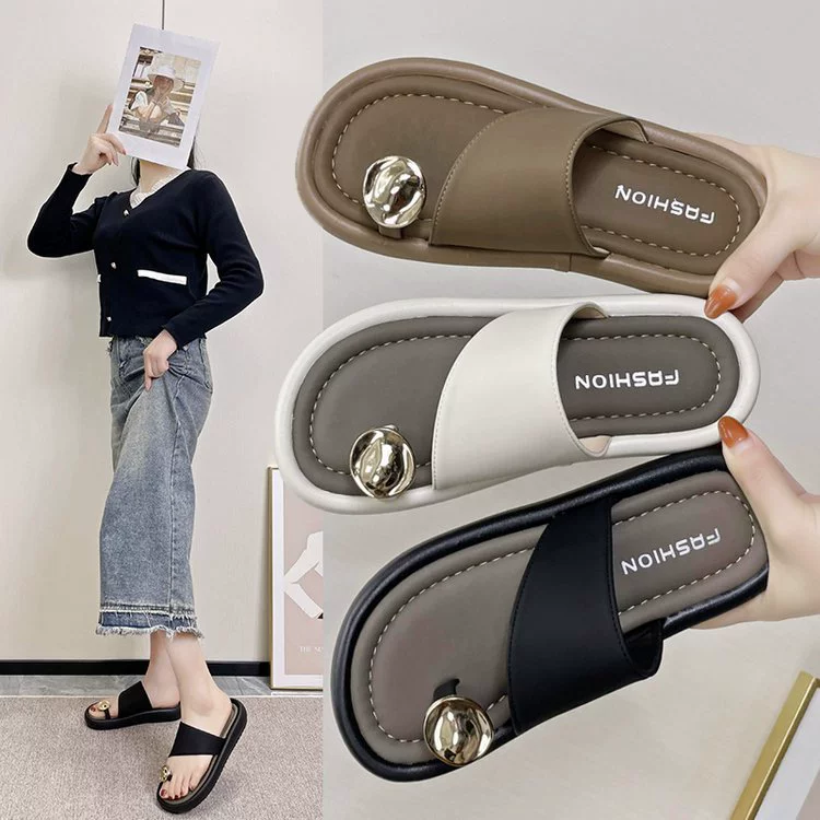 Дизайнерские нишевые черные пляжные сандалии, тапочки для женщин, которые можно носить на улице, лето 2024, новый стиль, французские вечерние сандалии на плоской подошве