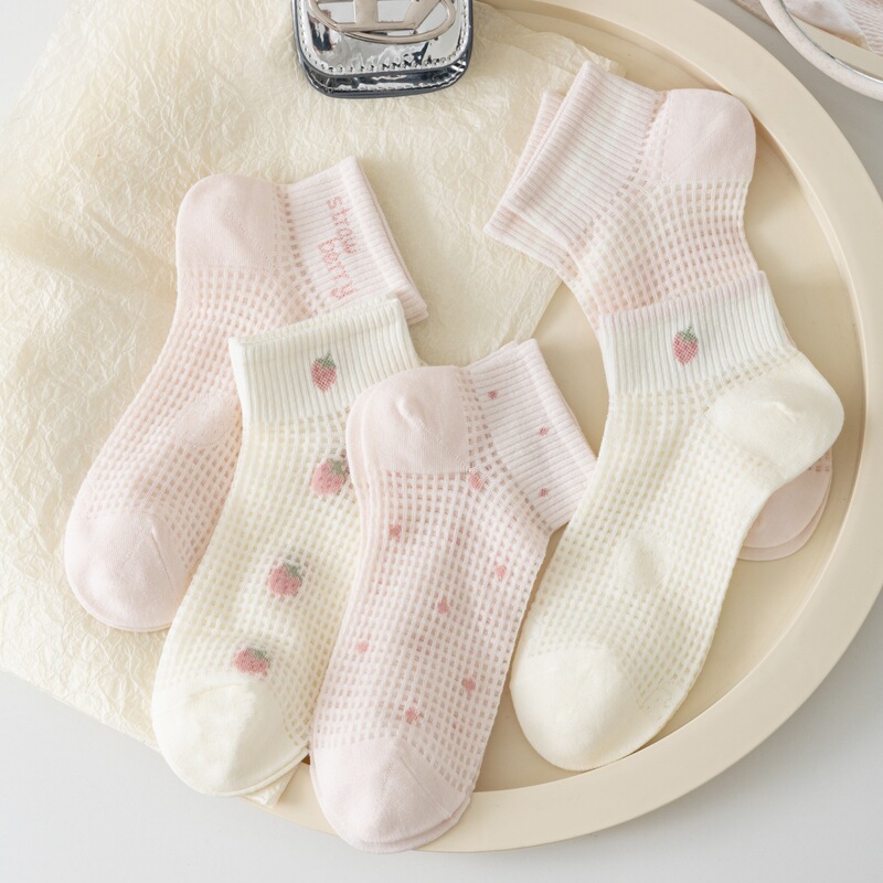 Strawberry Waffle Mesh Short Socks for Women, Summer Thin Pure Cotton Low-Cut Boat Socks, Breathable and Sweat-Absorbent, Sweet Girl Socks