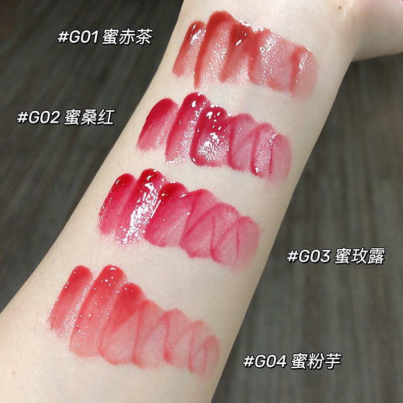 曼詩麗小萌兎鏡面唇釉潤いが白くて、カップの唇の蜜がつきにくいです。|undefined