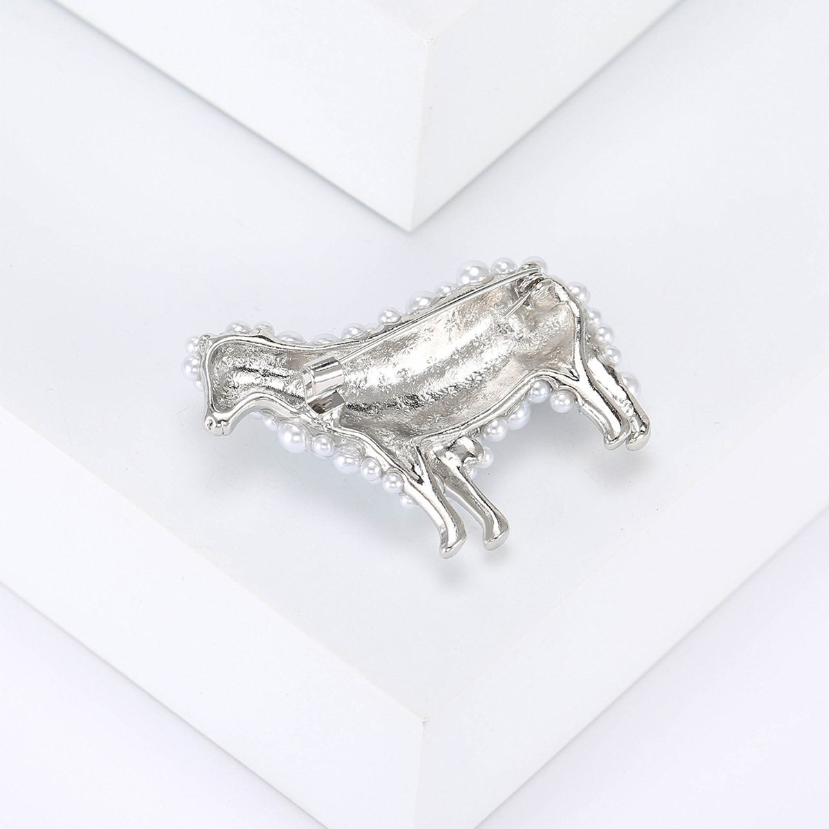 Cute Style Cute Pin Sheep Alloy Inlay Pearl Zircon Women's Brooches