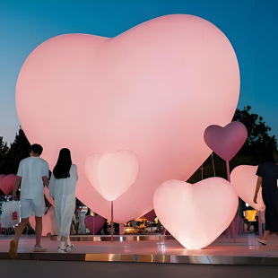 Outdoor Luminous Heart Lamp Valentine's Day Event Heart-Shaped Decorative Props Wedding Large Interactive Layout Landscape