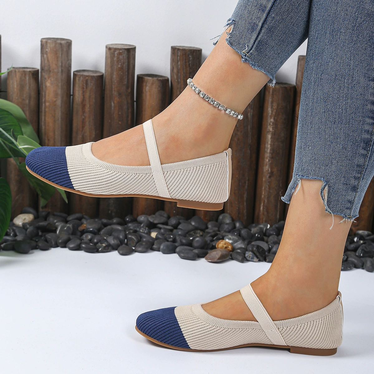 Трикотажные трикотажные туфли 2025 новый легкий рот дышащий мягкий нежный ветер женские туфли