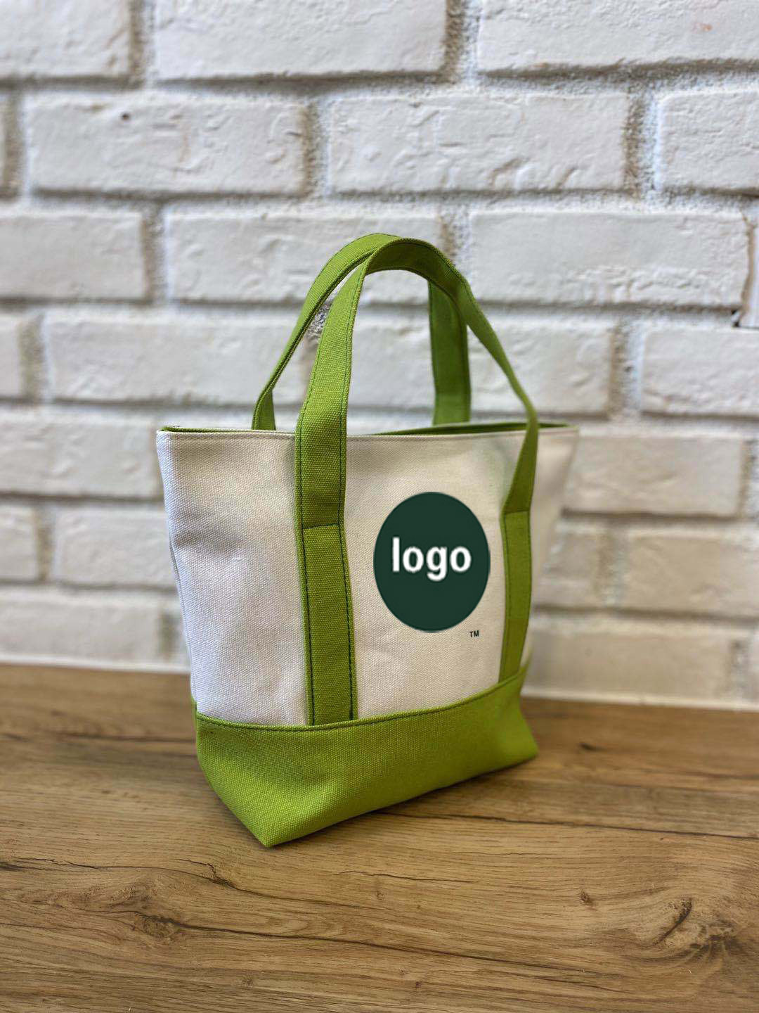 Light green (Azurbac logo)