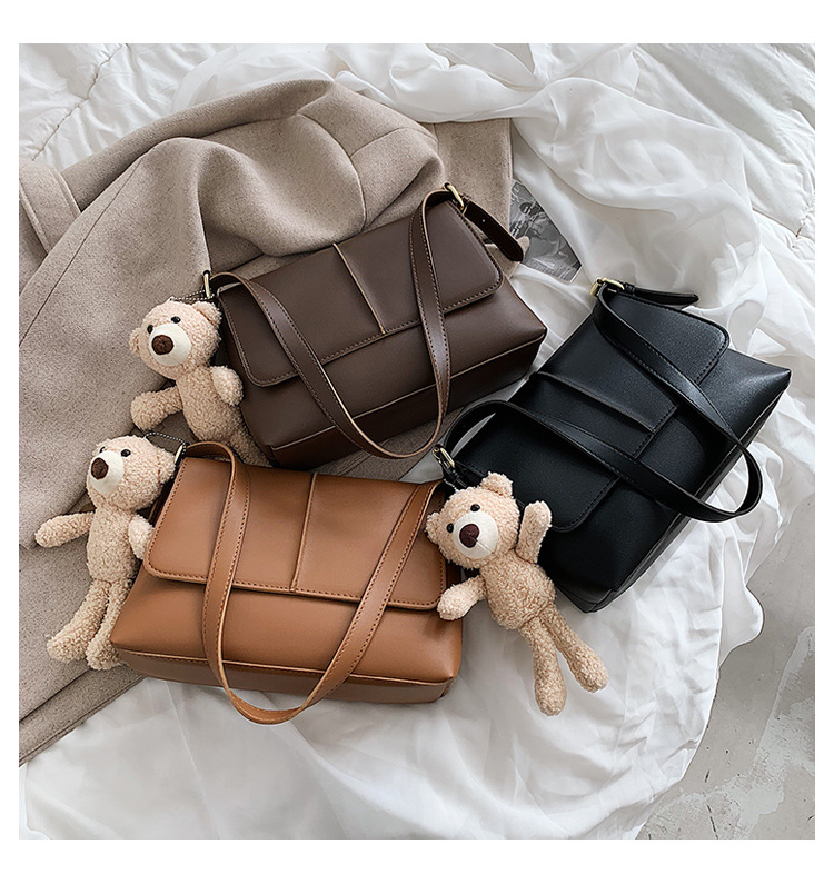 New Trend Simple Retro Bag Texture Shoulder Bag Fashion Casual Messenger Bag display picture 4