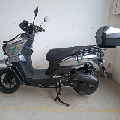 Motosikletlər Tank-Style Motorcycle, Cool