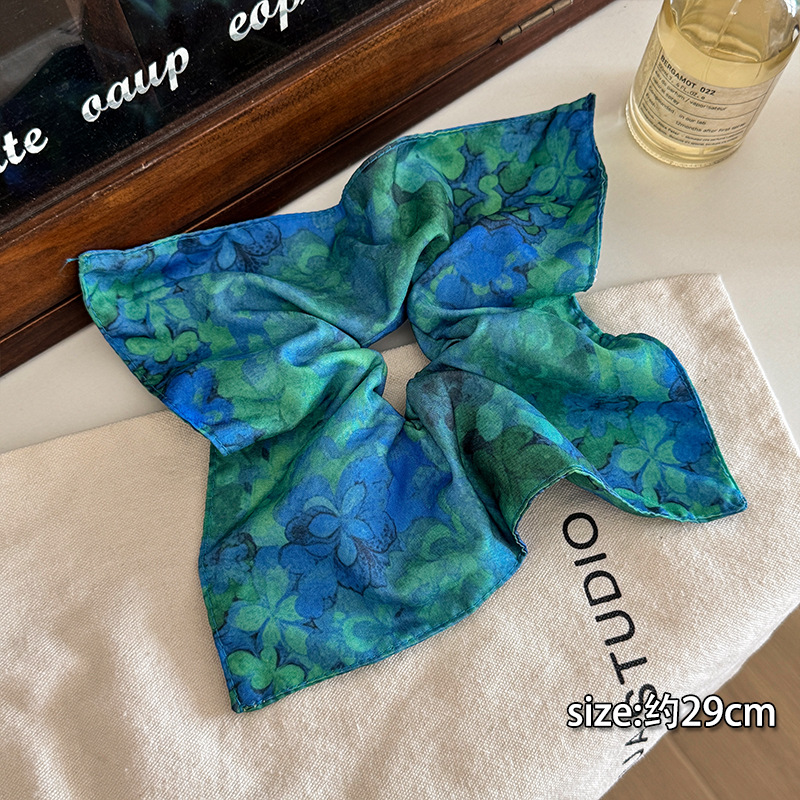 에메랄드 블루와 그린 머리끈