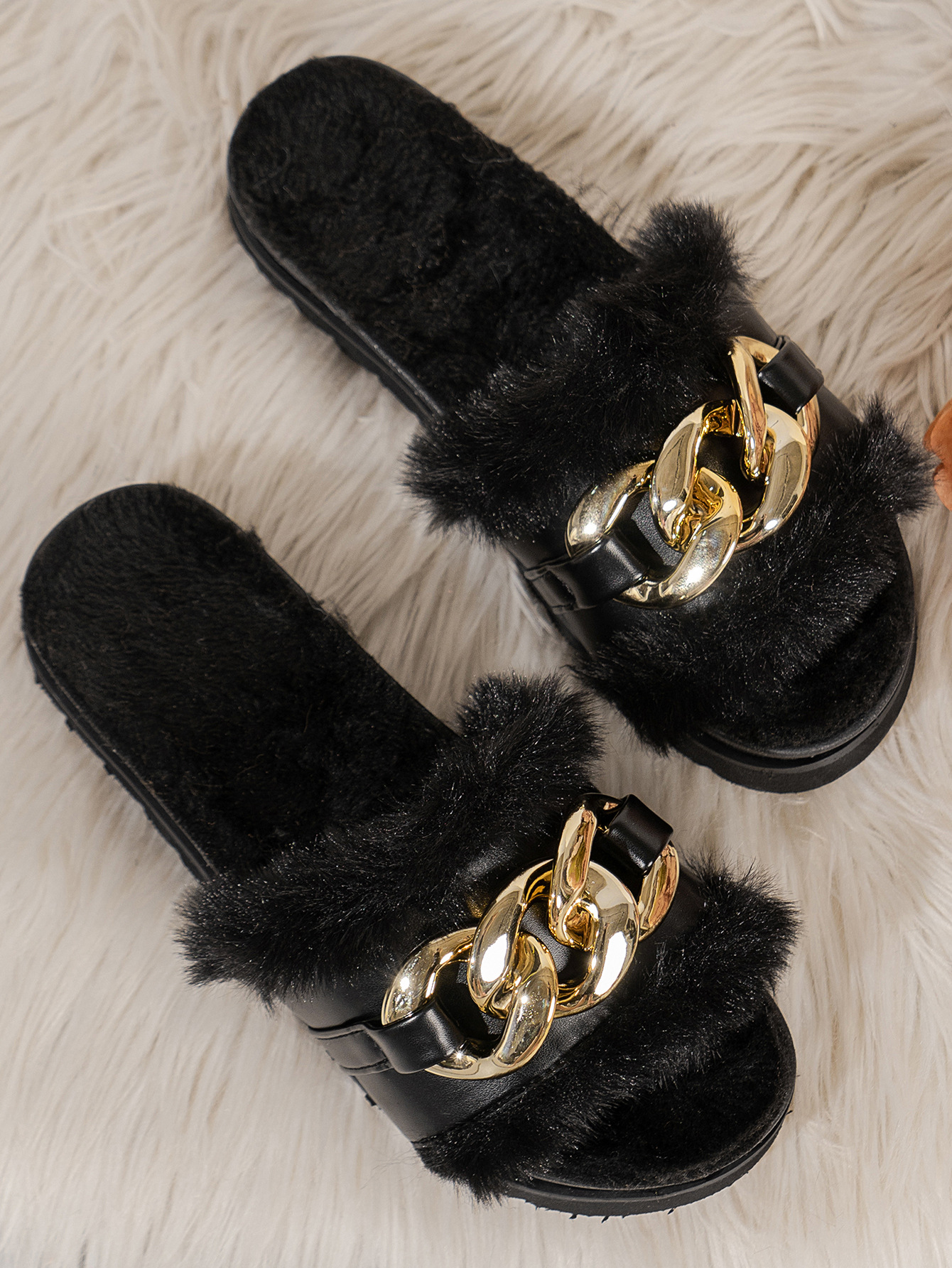 2024 nueva moda abertura zapatillas de lana zapatillas de cadena metálica zapatillas de algodón para mujeres ocio interior calentamiento zapatillas