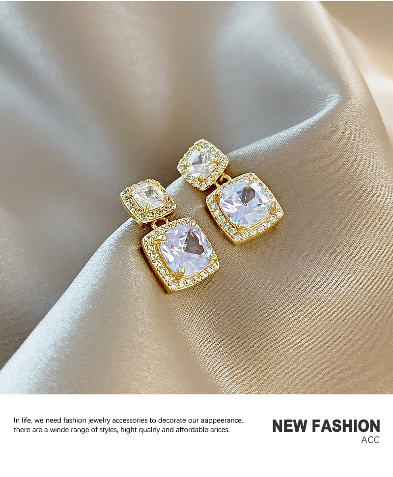 Korean Trend Geometric Earrings Micro-inlaid Zircon Design Earrings display picture 4