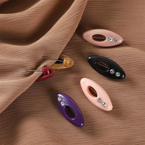 Cross-border oval inlaid with rhinestones colorful plastic buckle neck clip hijab pin foreign trade silk scarf jewelry buckle fashion brooch