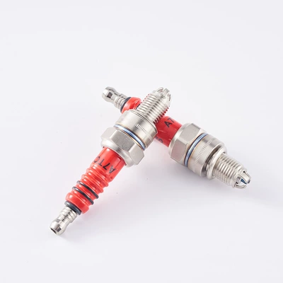 Alışdırma şamı (Sveçalar) GY6125/150 red three-claw A7TC