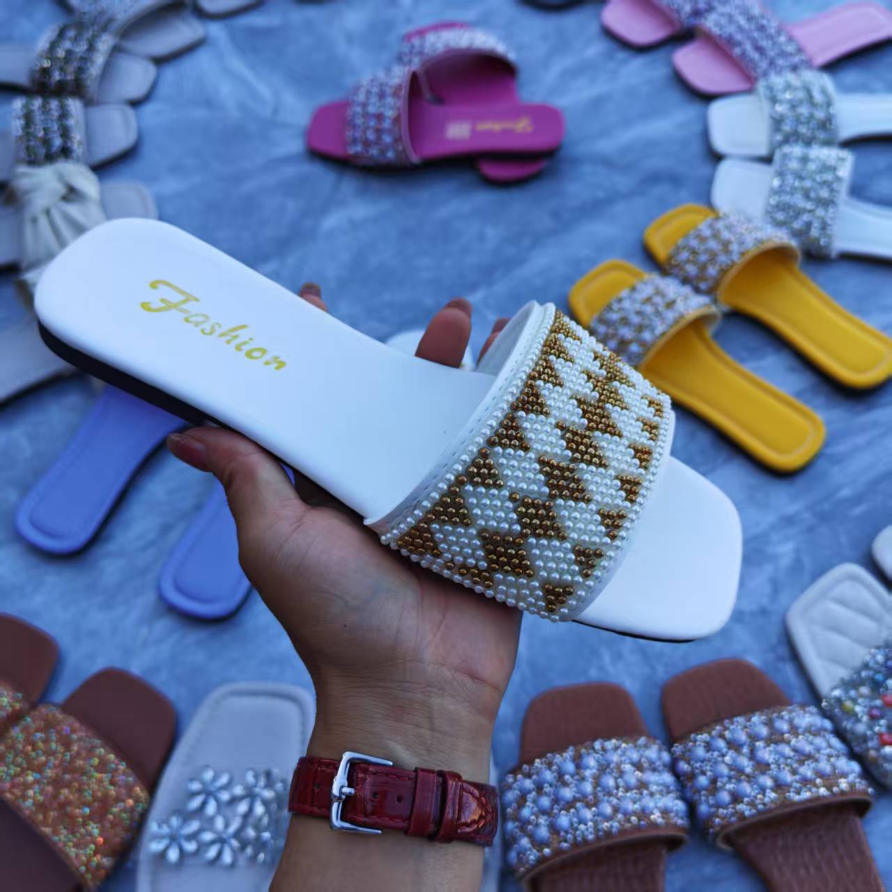 Zapatillas, zapatillas de diamante de agua, zapatillas de moda de comercio exterior, zapatillas de dedo abierto, zapatillas de playa de fondo plano, miscelánea